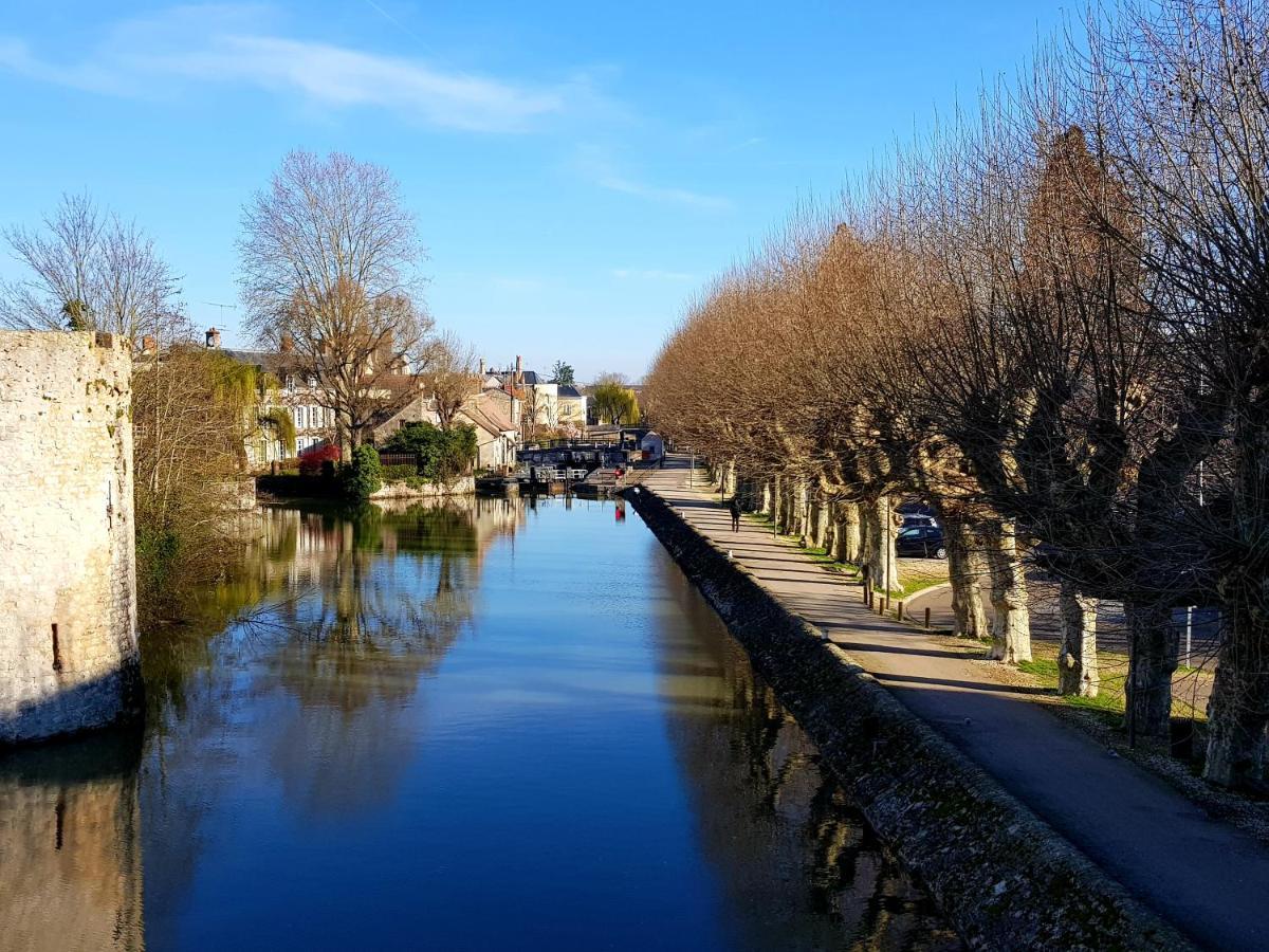 La Maison Virginie 1 A 2 Pers Charmant Hyper Centre- Cour- Parking- Linge- Fibre- Proximite Lac Canal Piscine Montargis Exteriör bild