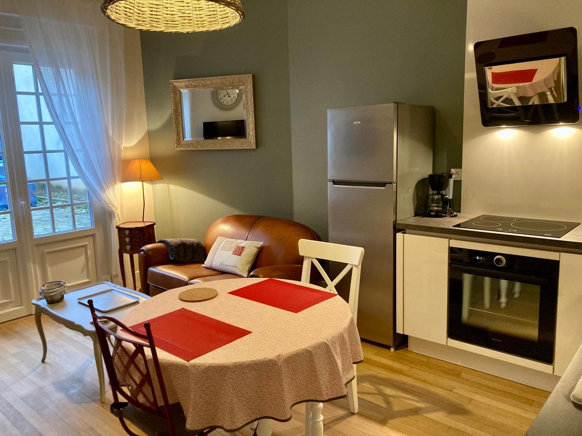 La Maison Virginie 1 A 2 Pers Charmant Hyper Centre- Cour- Parking- Linge- Fibre- Proximite Lac Canal Piscine Montargis Exteriör bild